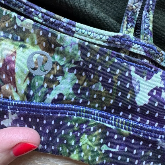 Lululemon athletica Straight Up Bra Size 6 - Picture 3 of 6